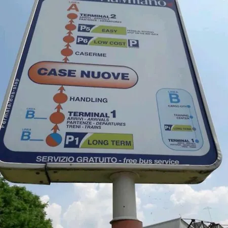 C'era Volta Queen Case Nuove (Lombardy)